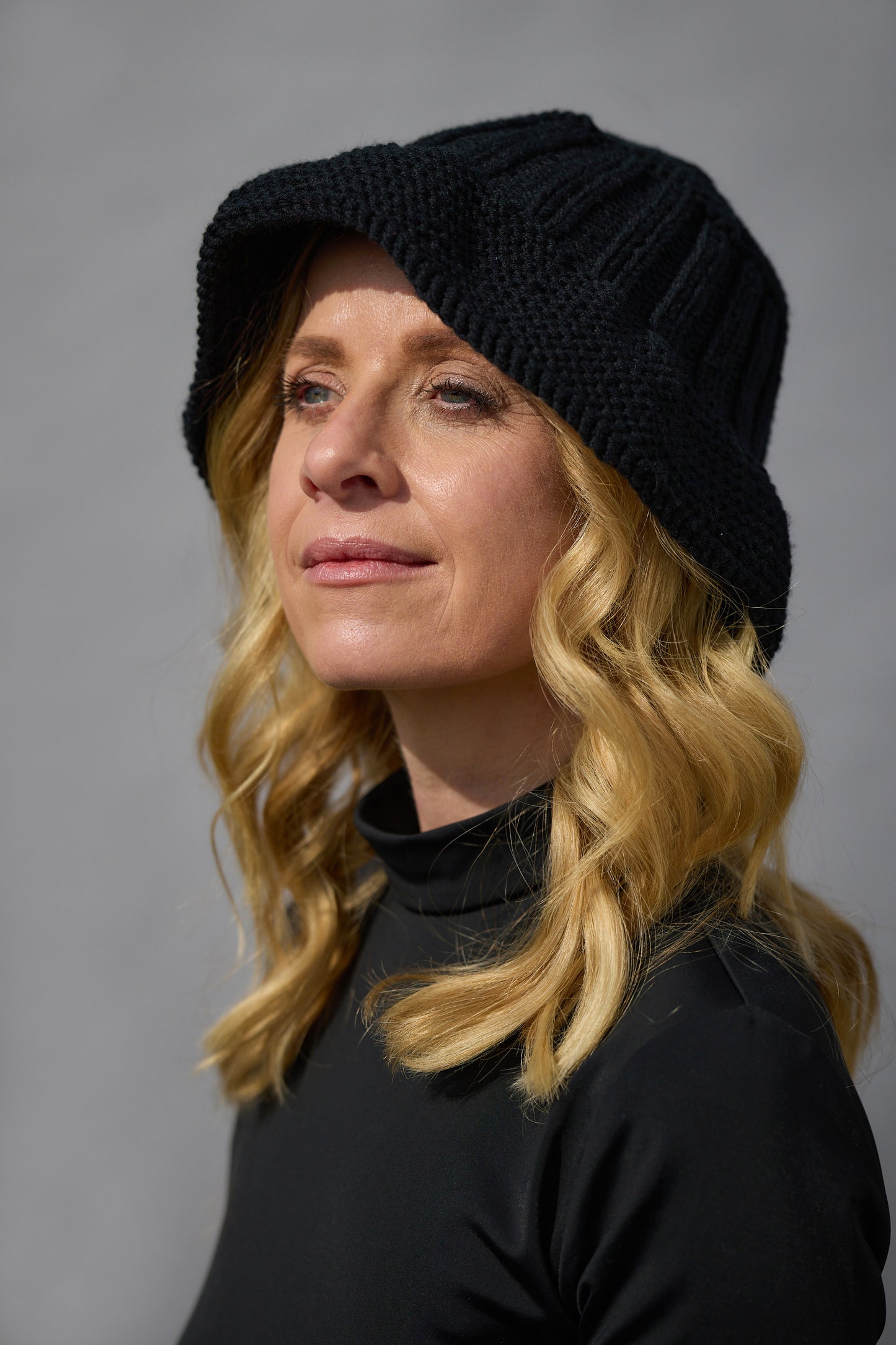 SPHERICAL HUMAN Bucket Hat Black