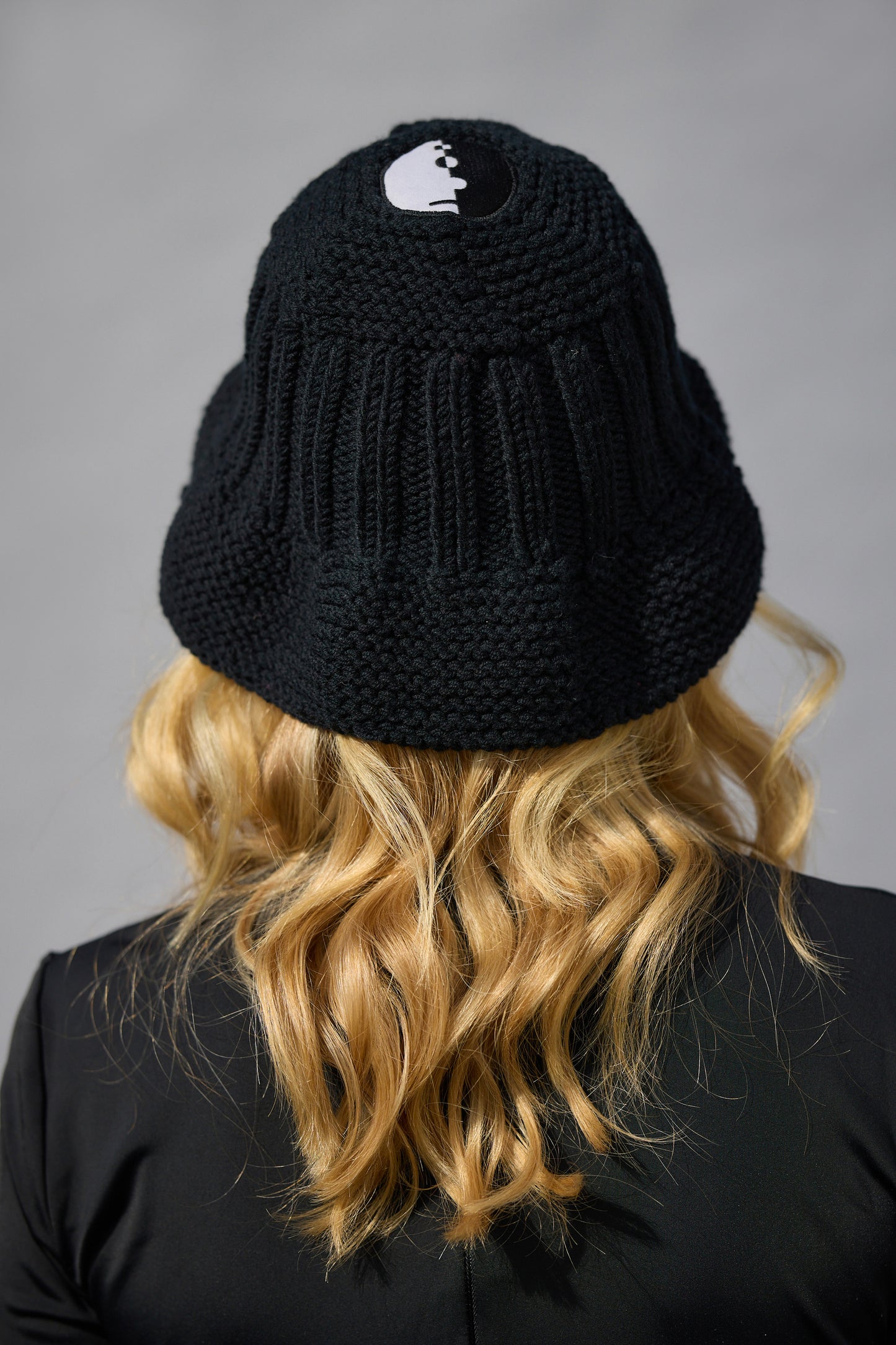 SPHERICAL HUMAN Bucket Hat Black