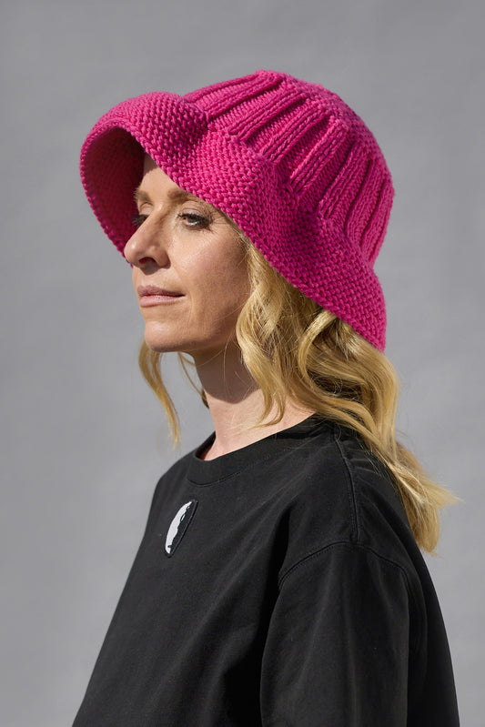 SPHERICAL HUMAN Bucket Hat Pink