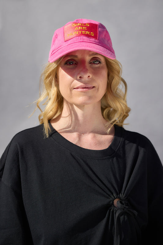 GIRLS ARE HUNTERS Baseball Cap Pink